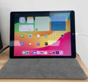 Таблет iPad Pro (12.9-инчов) (2 поколение) с Wi‑Fi + Cellular